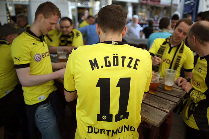 Dort v Real: Borussia Dortmund fan