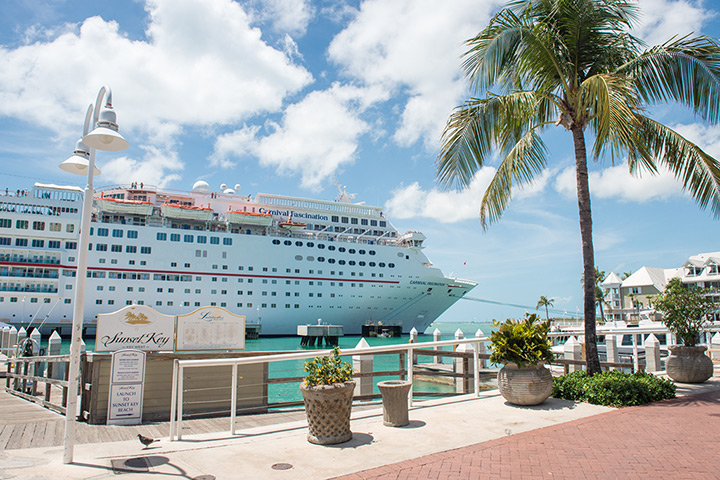 Key West City Guide: Cruise ship in Key West