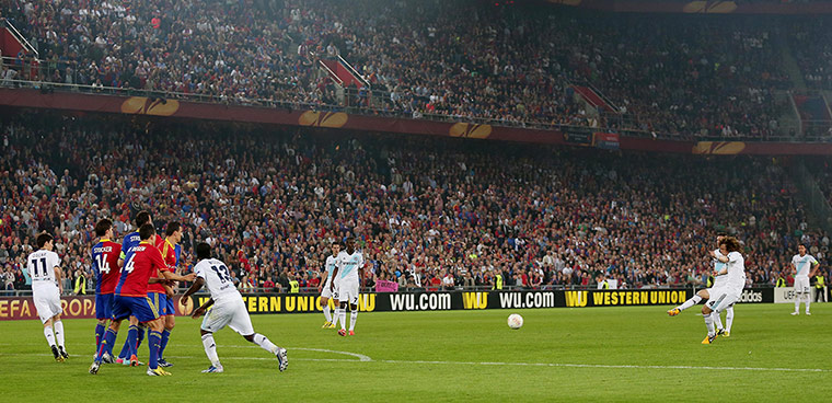 Basel versus Chelsea 2: David Luiz scores the second goal for Chelsea