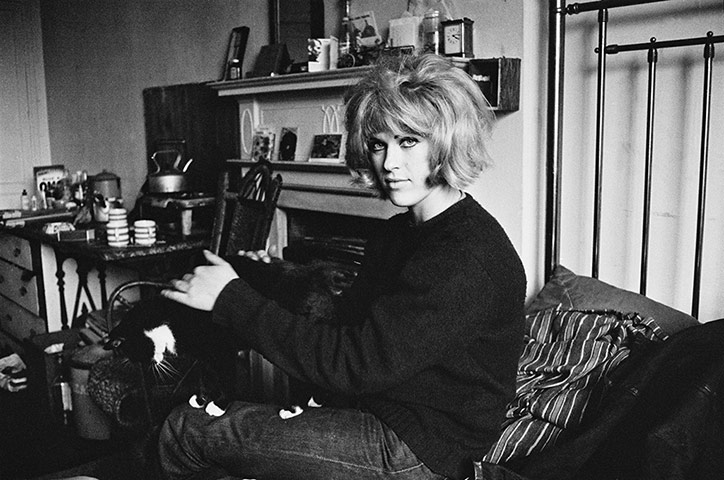 Pauline Boty: Pauline Boty with her cat