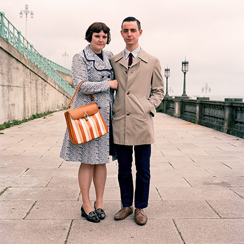 big pic - mods : mod couple standing outside in front of pier 