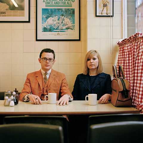 big pic - mods : mod couple sitting in cafe with cups of tea