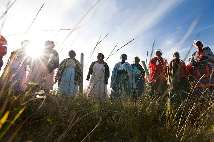 Eastern Cape Schools: Members of the Mthomb'etsitsa community thanked the Solidarity Visit 