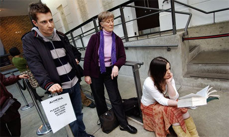 Buying discounted or returned theatre tickets