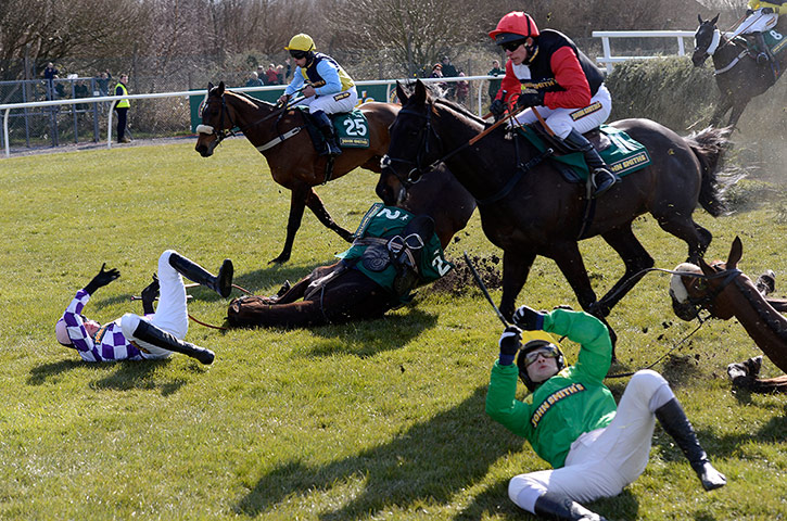 Dangers of Aintree: Aintree racing