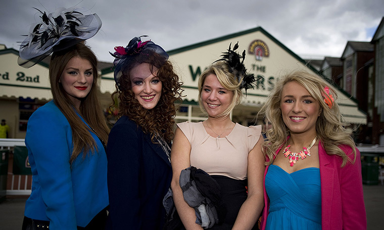 ladies day at aintree: Aintree Races