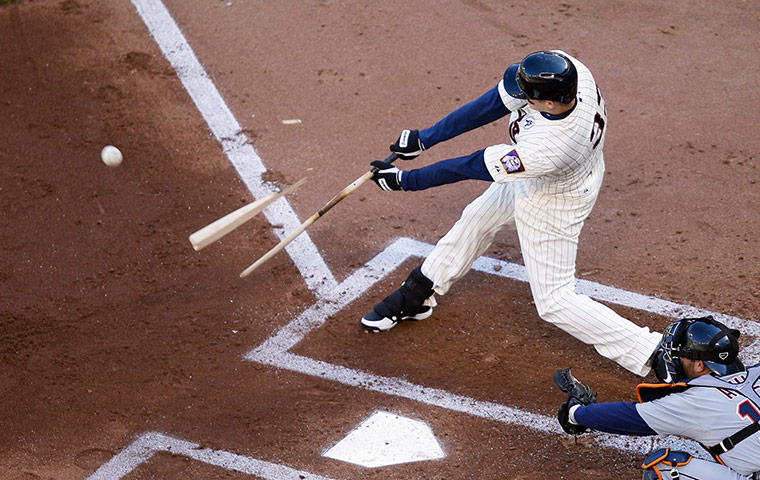 Best of the week: Minnesota Twins' Justin Morneau breaks his bat 