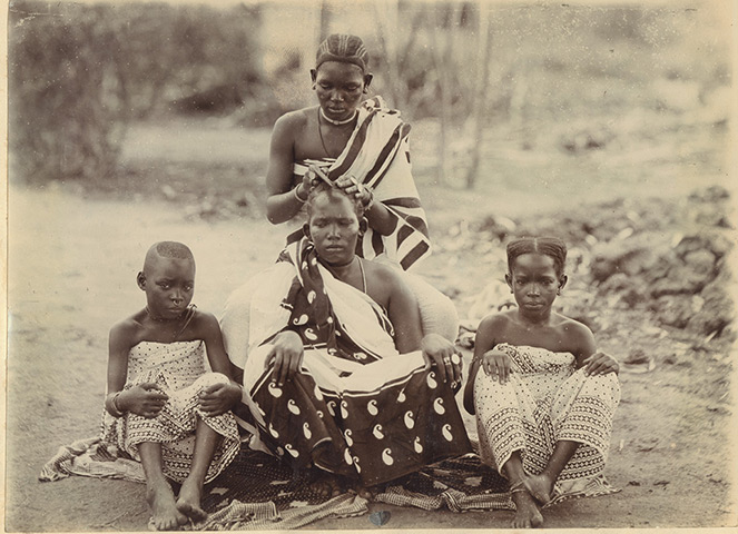 african art: Women of the E. Coast. Africa. Tanzania, late 19th century