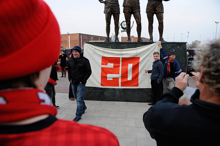 United v City: Manchester United fans