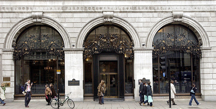 restaurant gallery: The Wolseley, London