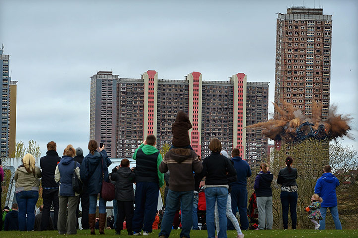 20 Photos: Glasgow's Iconic Red Road Flats Are Demolished