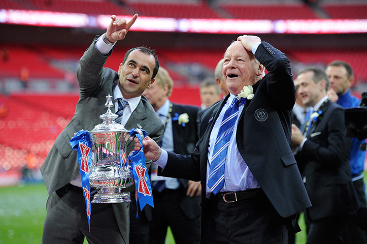 TJ Cup Final 4 : Roberto Martinez and Dave Whelan with the FA Cup trophy