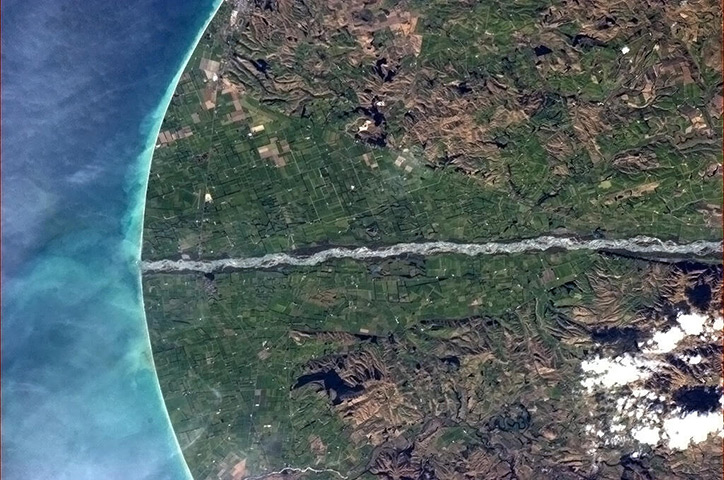 Chris Hadfield's images: New Zealand's South Island