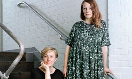 Esther and Verena Roth, founders of Plümo