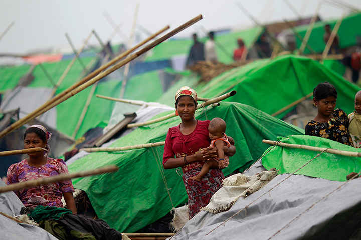 Cyclone Mahasen: Authorities have struggled to evacuate tens of thousands of people