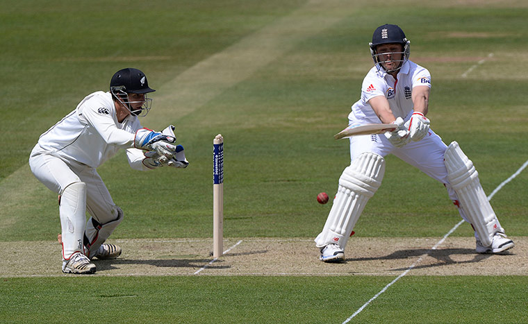 England v NZ at Lord's: Trott bats