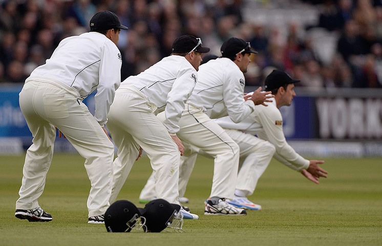 England v NZ: day two: Kiwi slip