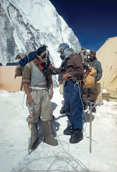 Everest: : Edmund Hillary and Tenzing Norgay