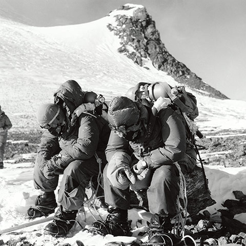 Everest: : Charles Evans and Tom Bourdillon