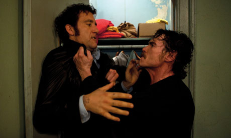 [Obrazek: Clive-Owen-and-Griffin-Du-019.jpg]