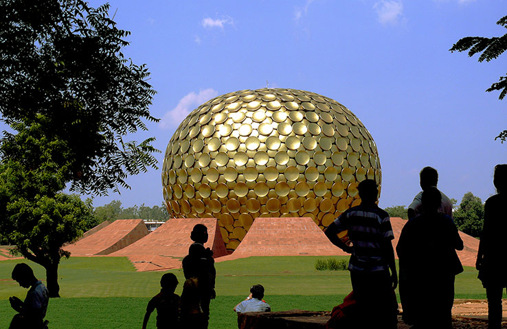 Your Pictures - shimmer: meditation globe in Tamil Nadu with people in foreground