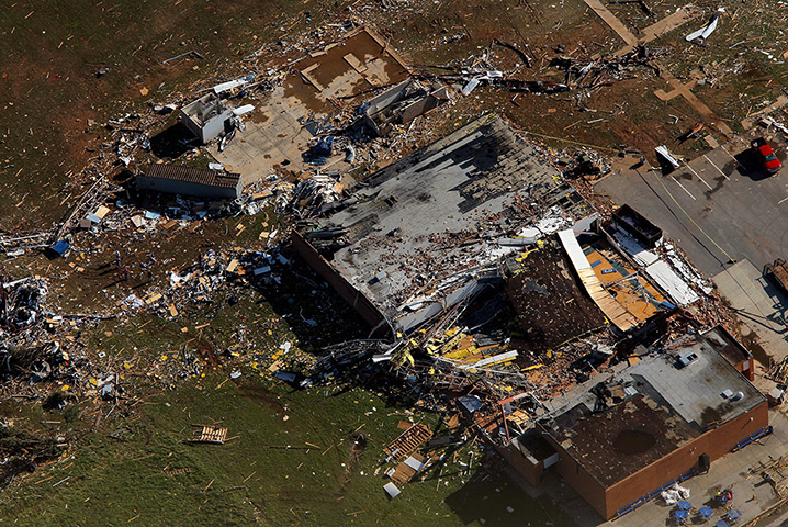 Moore aerials: Briarwood Elementary school 