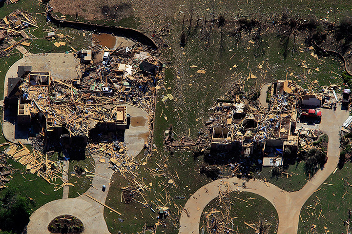 Moore aerials: Neighbouring houses were destroyed