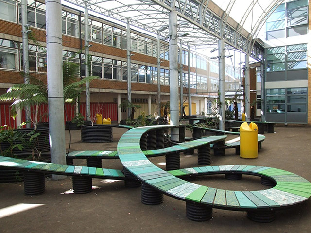 learningenvironments: Outside seating area at Longhill 