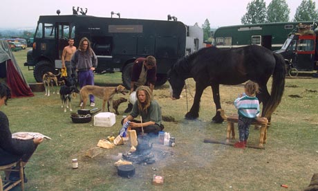 HIPPY CONVOY AT ILLEGAL RAVE FESTIVAL IN CASTLEMORTON