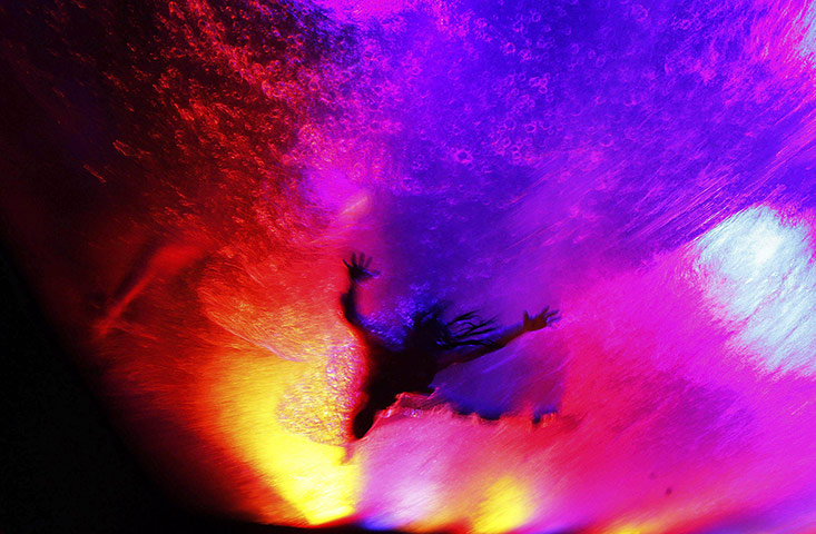 20 Photos: A dress rehearsal of the Fuerza Bruta theatre group's Wayra in Buenos Aires