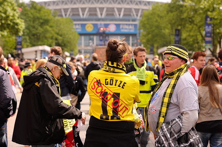 TJ CL Final: Dortmund Fan