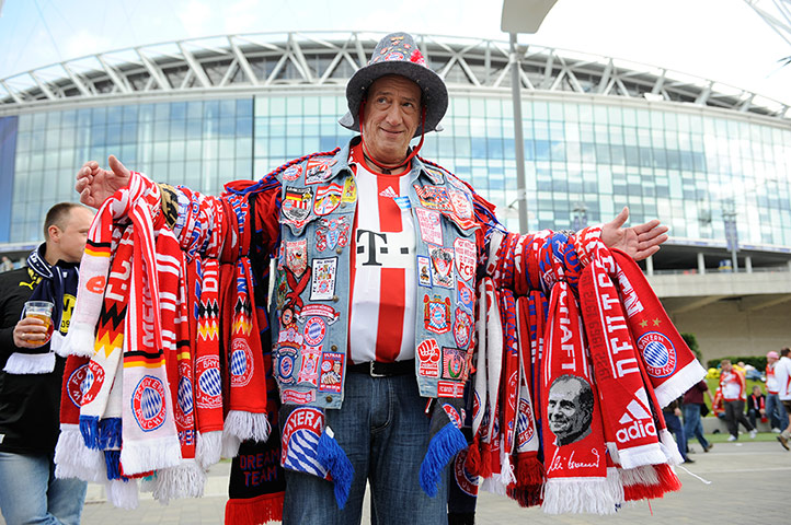 TJ CL Final: Bayern fan