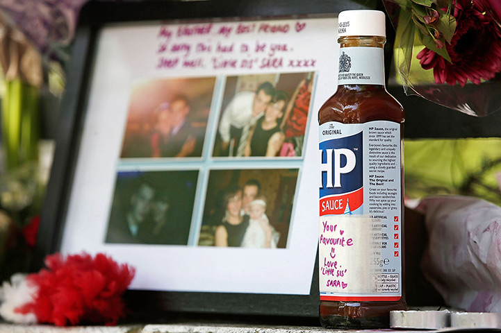 Woolwich tributes: Family of Murdered Soldier Visit Woolwich Crime Scene