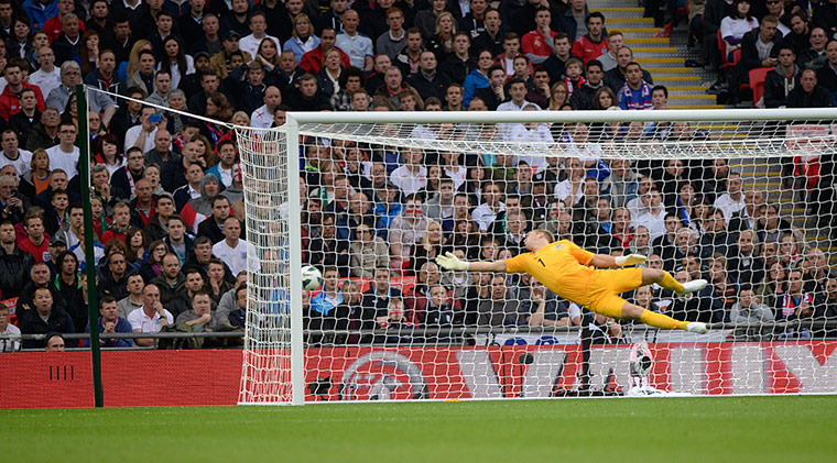 England v Republic: Shane Long scores