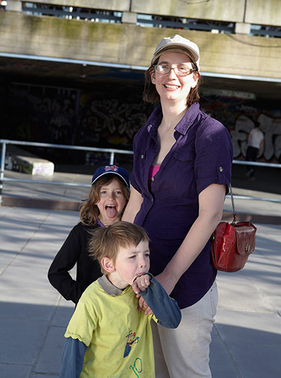 Skateboarding spectators: Felicity Murphy with kids 