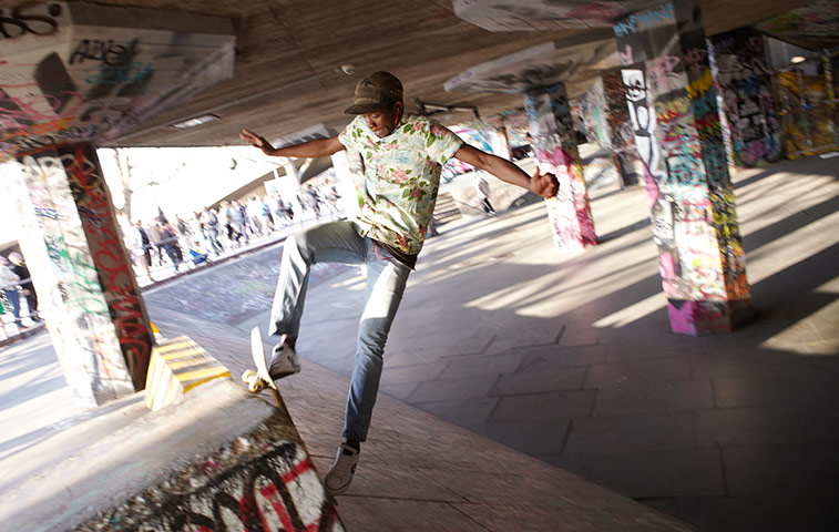 Skateboarders: Un-named skater