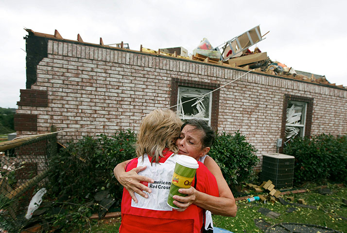 Oklahoma: Damage to homes in the Rolling Meadow Estates neighborhood in Broken Arrow