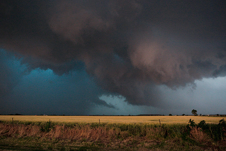 Oklahoma: Large clouds are seen as a tornado passes south of El Reno, Oklahoma