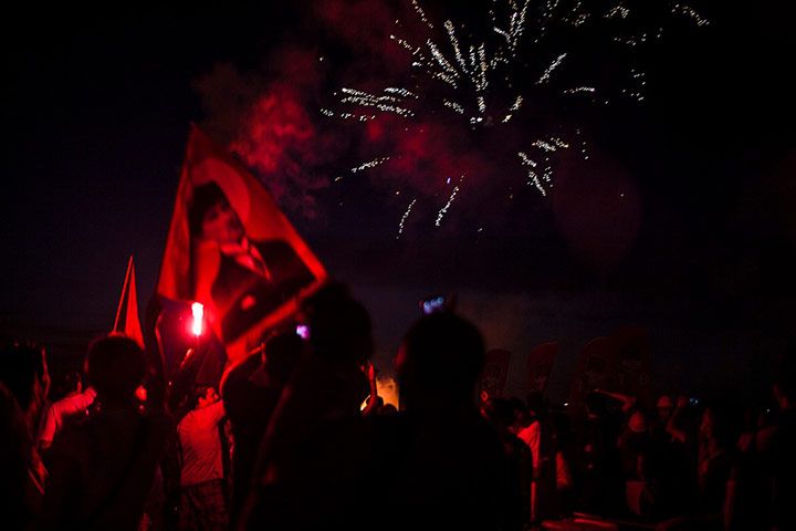 Turkey demonstrations: fireworks gundogdu square
