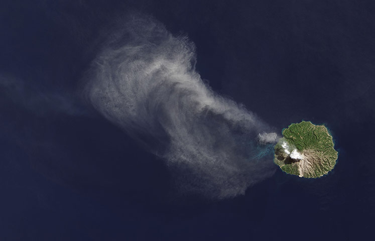 Satellite Eye on Earth: Paluweh volcano spewing ash Indonesia’s Flores Sea 