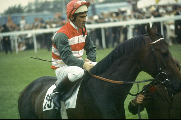 Henry Cecil: Frankie Dettori riding on Wollow 