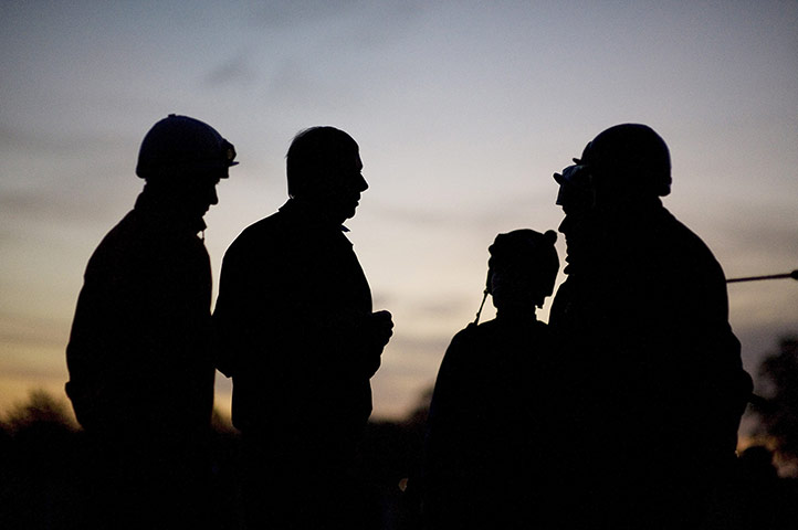 Henry Cecil: Trainer Sir Henry Cecil talks with his jockeys
