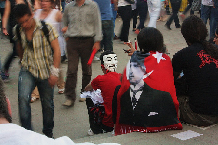 Turkey demonstrations: protestors resting gezi