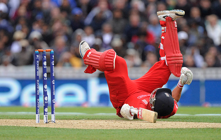 Champions Trophy: Jonathan Trott scrambles to make his ground