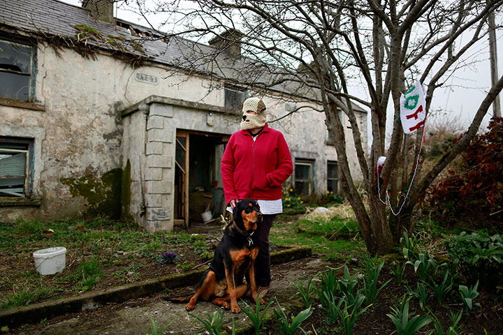 Yarnbombers: Purl 3, 53, originally from Hertfordshire