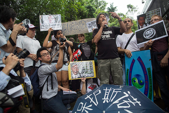 Hong Kong protest: Hong Kong march for Edward Snowden