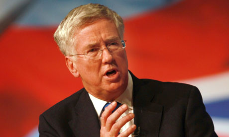 Michael Fallon offers £25m to keep UK at forefront of aerospace research 