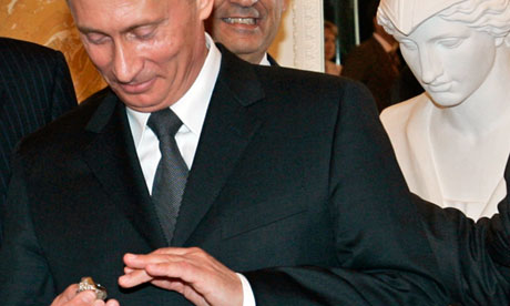 http://static.guim.co.uk/sys-images/Guardian/Pix/pictures/2013/6/17/1371488160918/Putin-Super-Bowl-ring-010.jpg