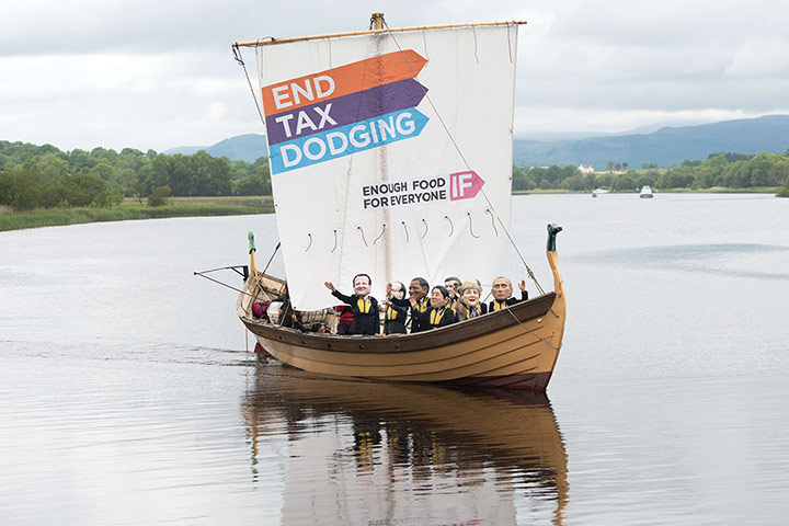 Big IF at G8: Demonstrators from the 'IF campaign' 