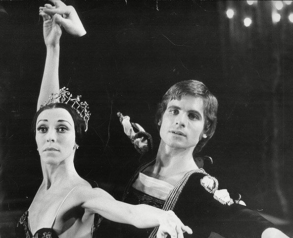 David Wall and Freda Wall in Swan Lake, 1973